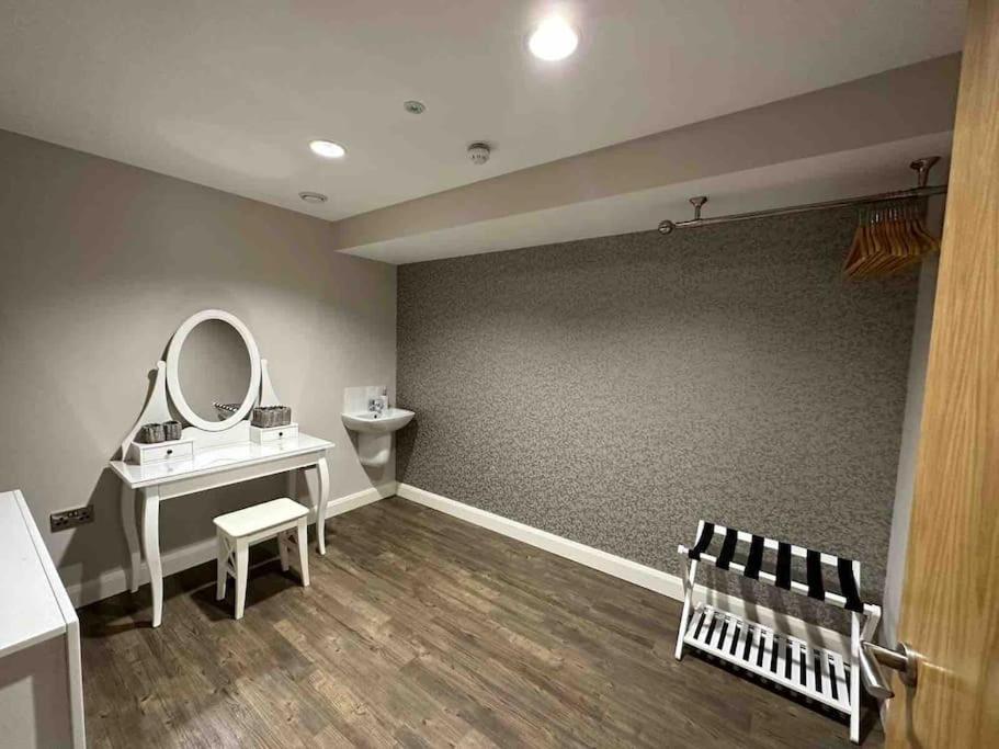Luna Lux Portrush